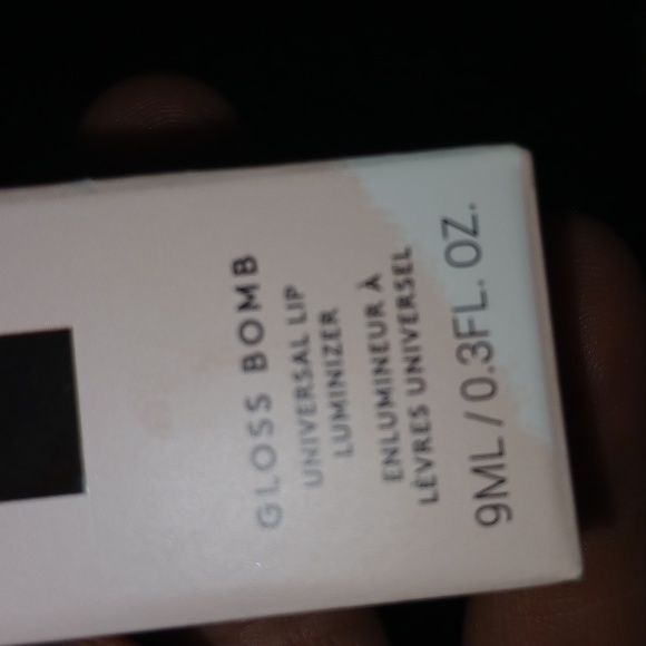 3/$30 NIB Fenty Beauty Gloss Bomb Universal Lip Luminizer - Sweet Mouth - Picture 5 of 6